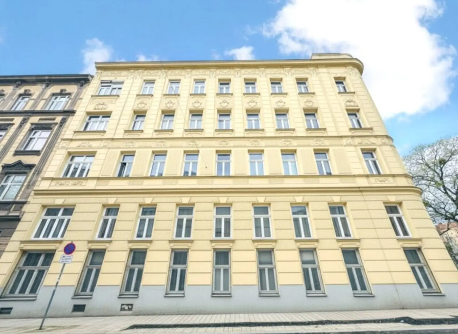 Altbaucharme & Jugendstil - Wohn(t)räume von klein bis groß!