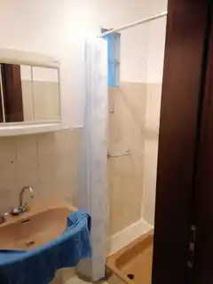 Badezimmer separate Wohneinheit