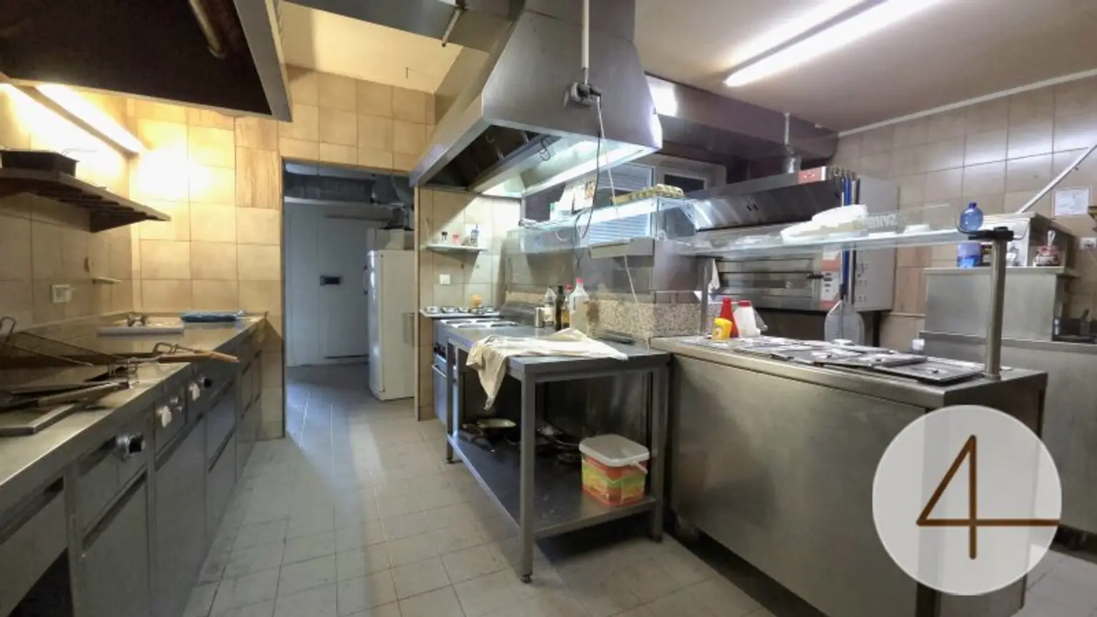 Ofen heiß, Lage top – Einzige Pizzeria im Ort zu übernehmen!
