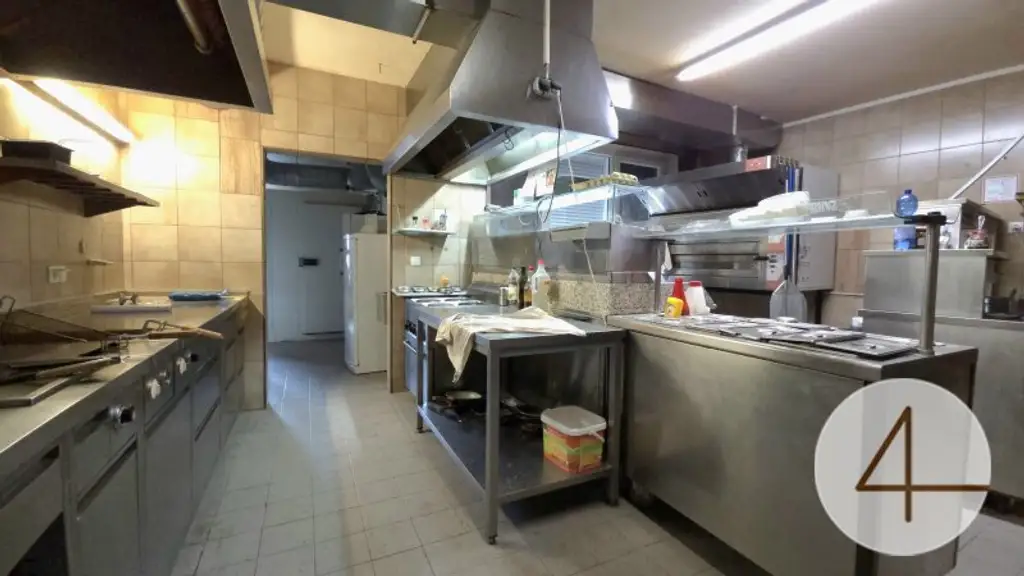 Ofen heiß, Lage top – Einzige Pizzeria im Ort zu übernehmen!