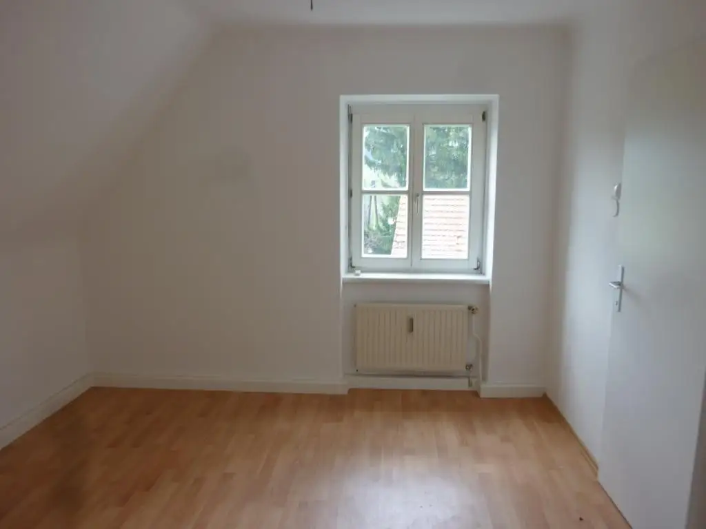 Sonnige Singlewohnung im 2. Stock!