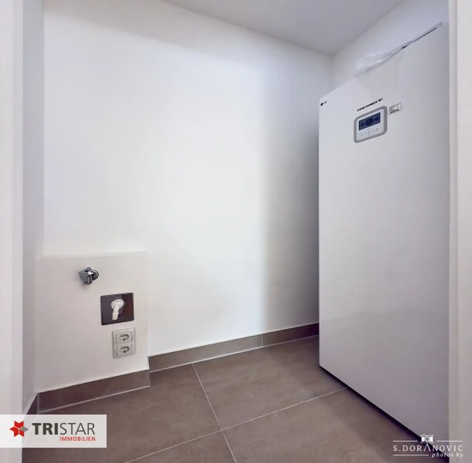 NEU! ++ NÄHE SCHÖNBRUNN ++ EXKLUSIVER DACHAUSBAU IM GRÜNDERZEITHAUS ++ BEZUGSFERTIGES EIGENTUM IN TOPLAGE – 1120 WIEN ++