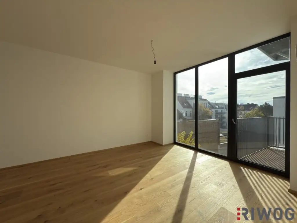 HERBSTAKTION - NEUE PREISE |  3-Zimmer Altbauwohnung mit großzügiger Verglasung und südseitigem Innenhofbalkon  | Fernwärme