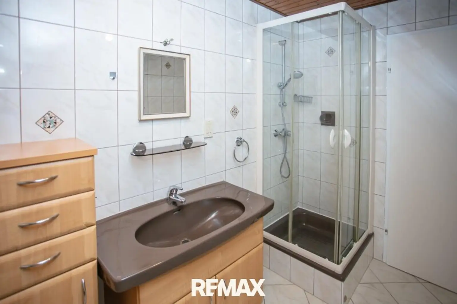 Badezimmer Ansicht 2