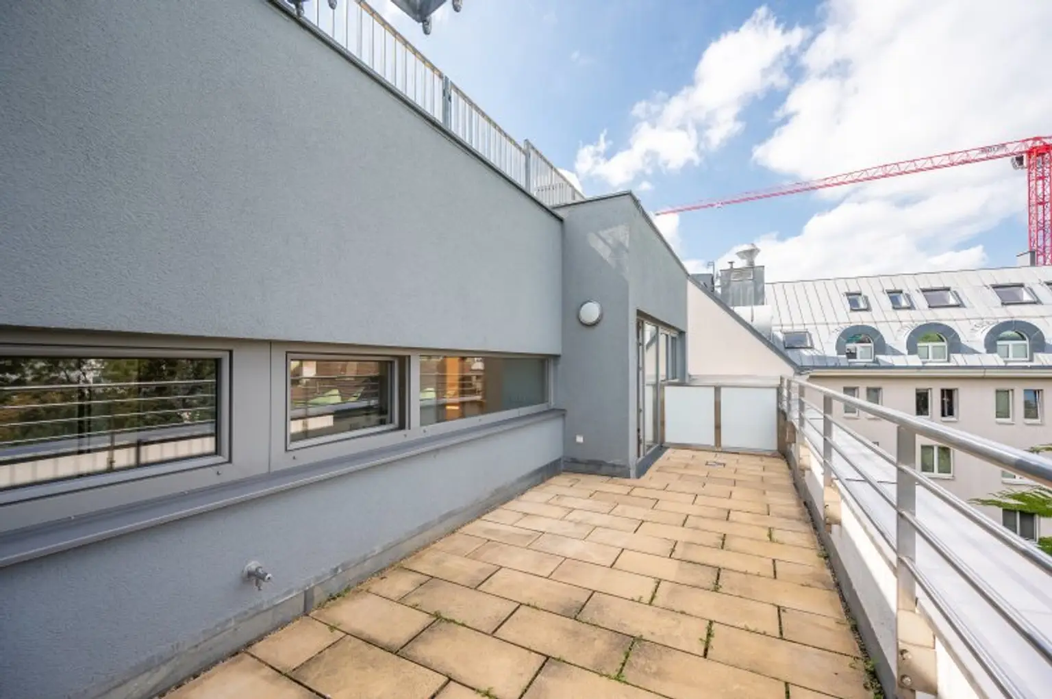 ++NEU++ Fantastisch aufgeteilte 4 Zimmer DG-Wohnung in absoluter Bestlage des 09. Bezirks - Viktor Frankl Park / Mariannengasse. +++ Dachterrasse! ++++