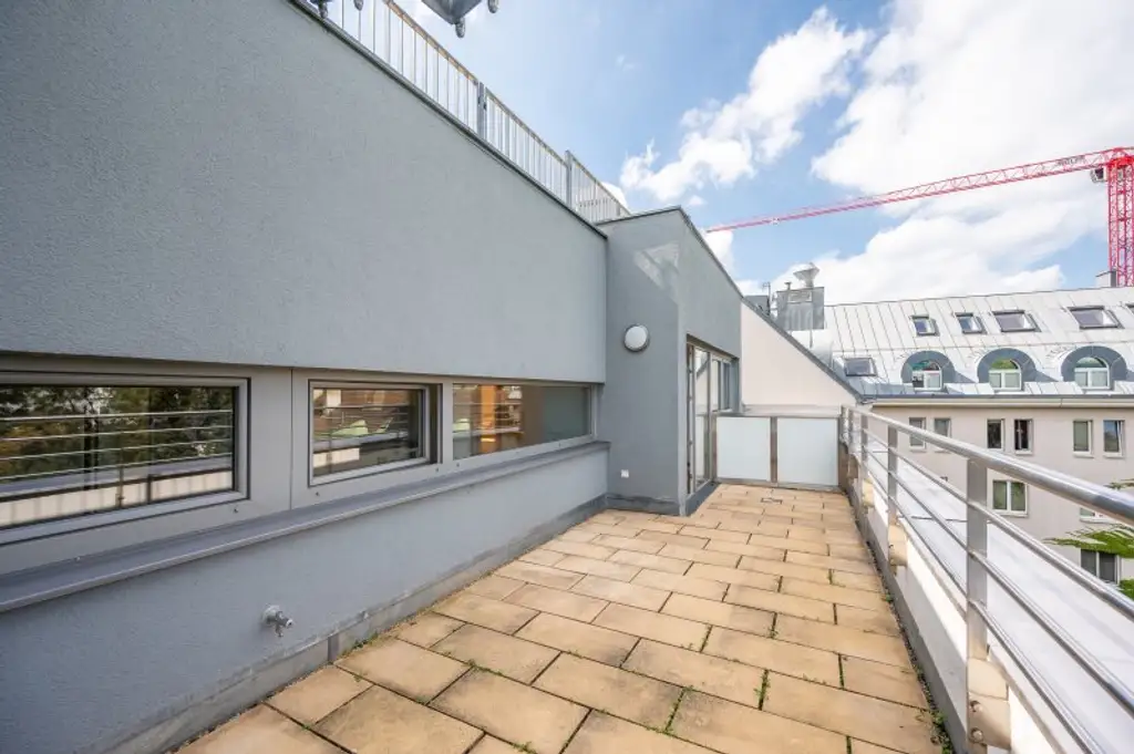 ++NEU++ Fantastisch aufgeteilte 4 Zimmer DG-Wohnung in absoluter Bestlage des 09. Bezirks - Viktor Frankl Park / Mariannengasse. +++ Dachterrasse! ++++