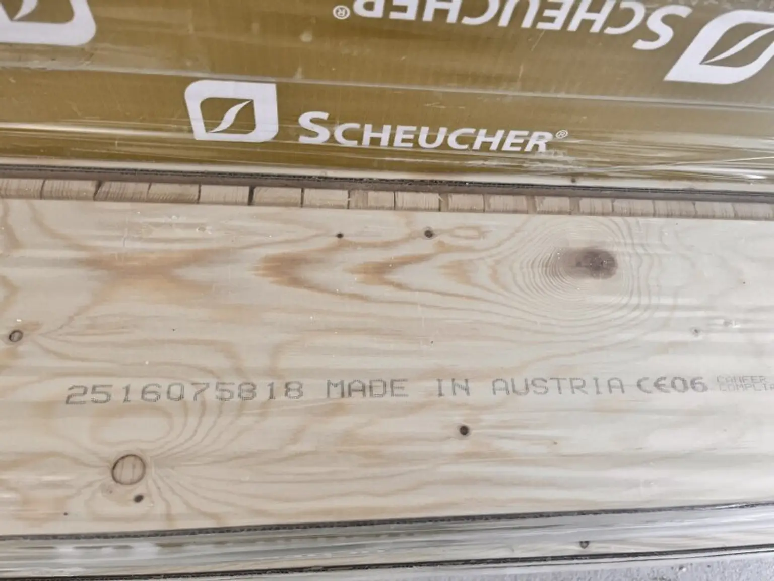 Erstbezug! Neubau-Reihenhaus mit Terrasse, Dachterrasse, Loggien & Garten (auch für Anleger)