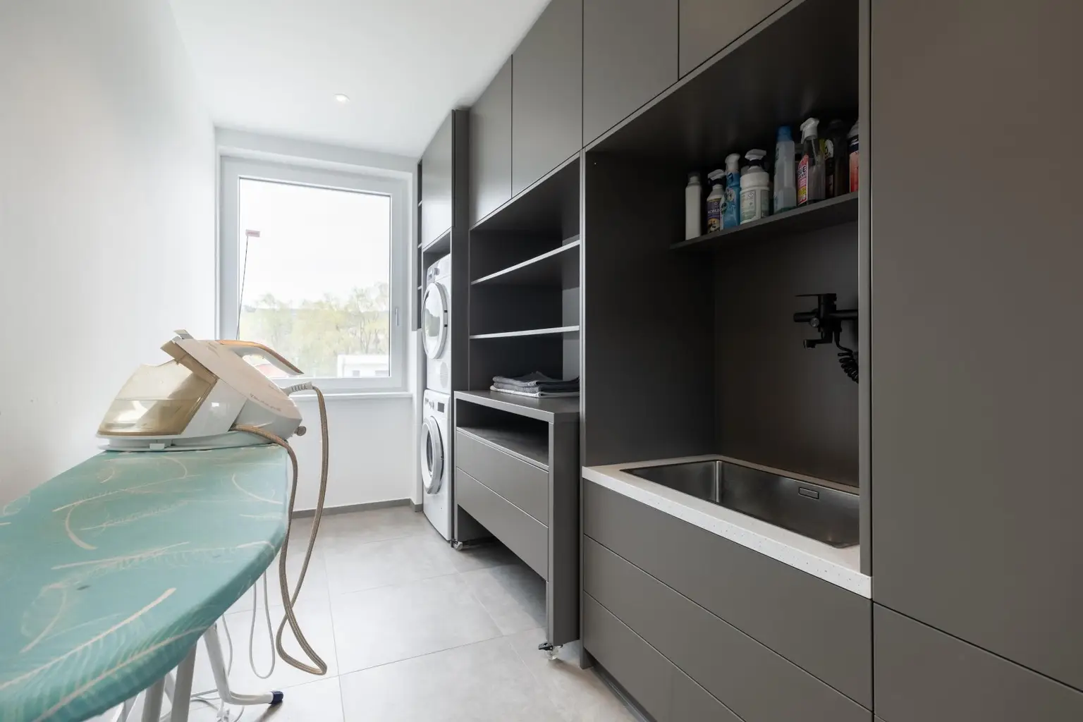 24 Hauswirrtschftsraum