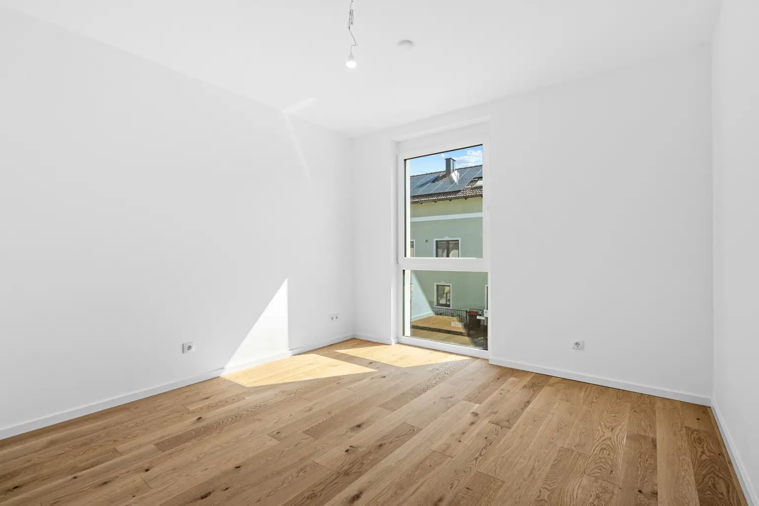 "Exklusive Neubau-Doppelhäuser in Stockerau – 6 Zimmer nahe S-Bahn"