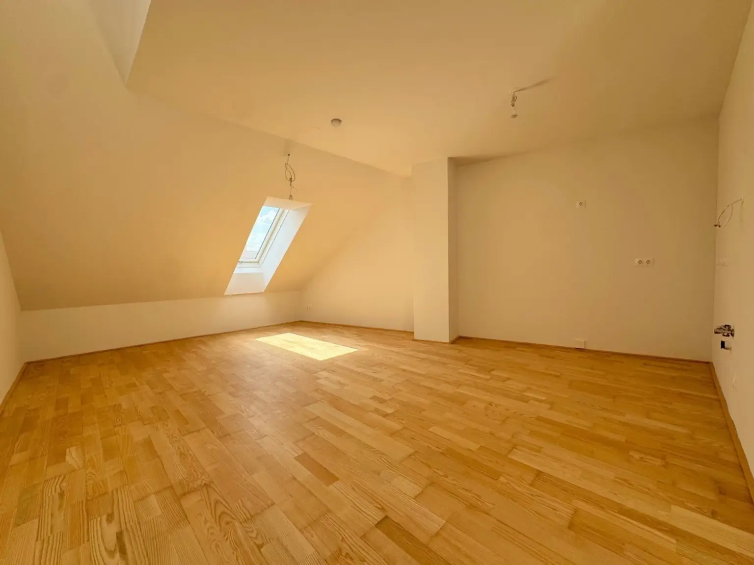 C | ++ NEU ++ Moderne WOHNUNG mit Galerie und PRIVATER TERRASSE | Prima Service Immobilien