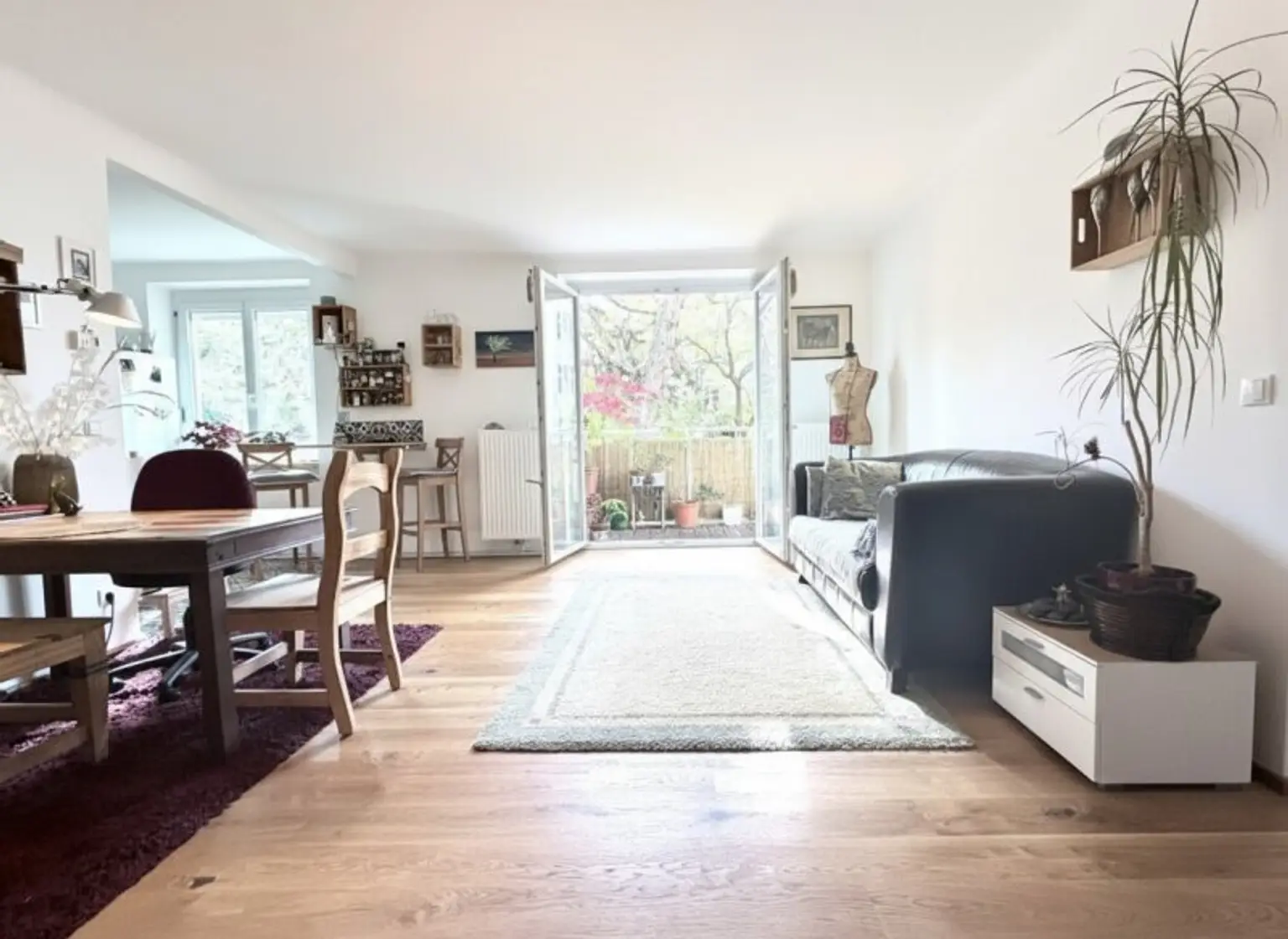 Anspruchsvoll wohnen, in bester Ruhelage, südseitiger Balkon, Gartenmitbenutzung