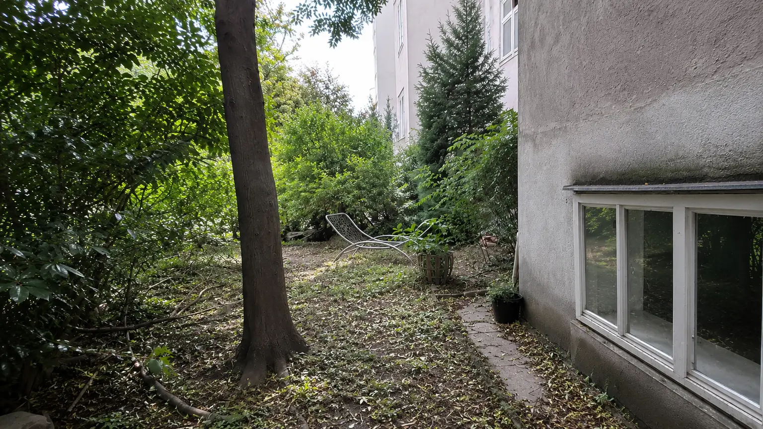 Heller Altbau mit Eigengarten