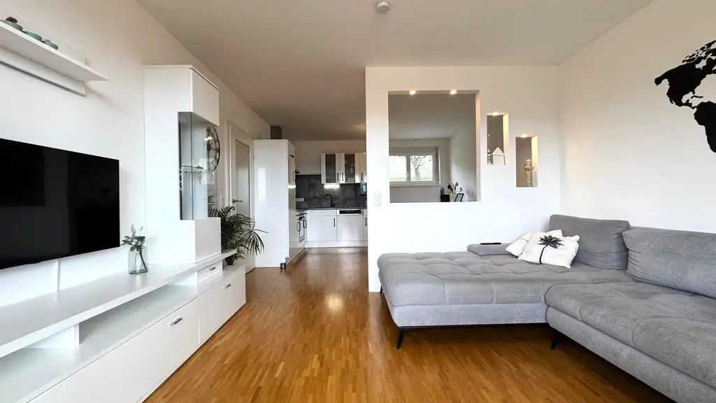 Helle 2-Zimmer-Wohnung mit Balkon in ruhiger, sonniger Lage in Gutenberg