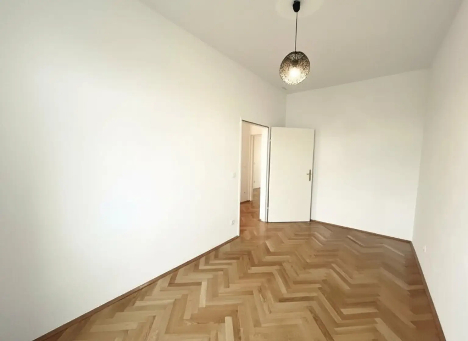 Seltene Gelegenheit! Sonniges 3-Zimmer Altbaujuwel im 16. Bezirk!