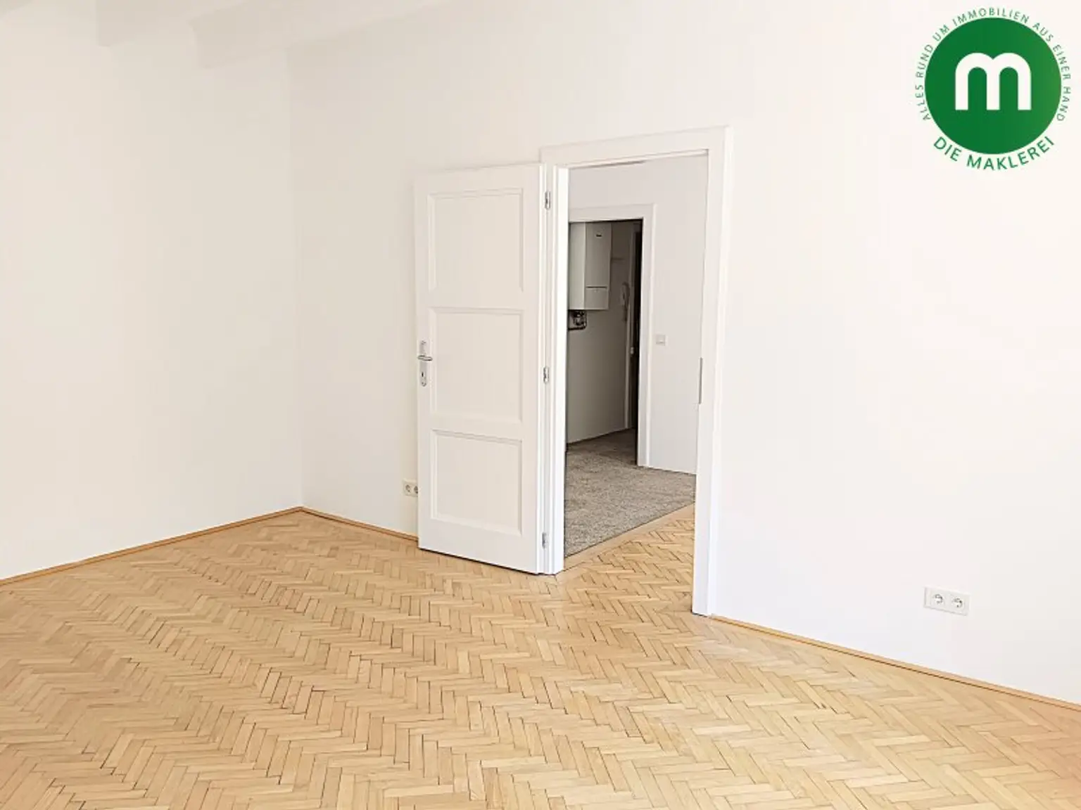 Unbefristete Miete: geräumiger 2-Zimmer-Altbau