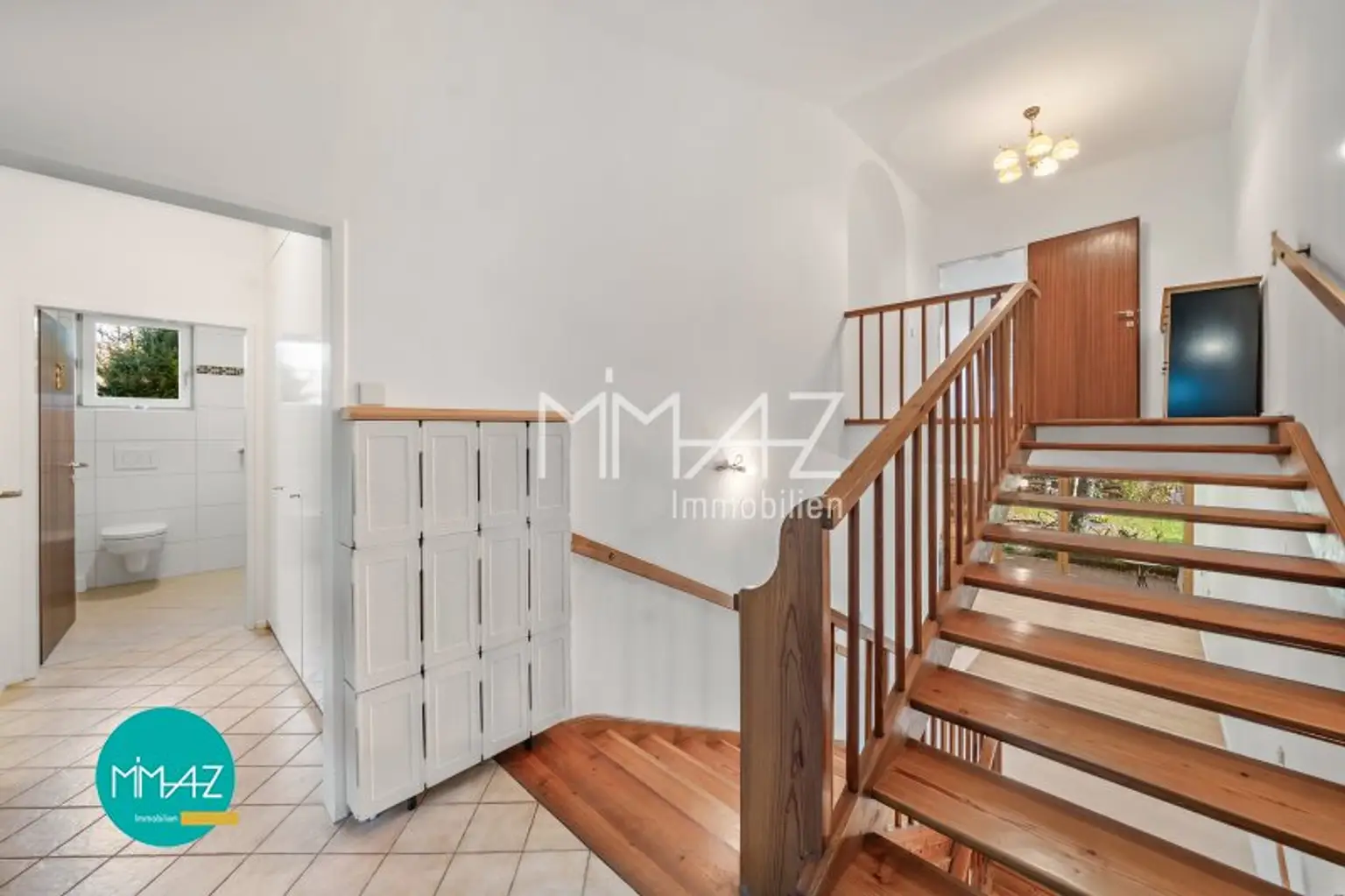 Seltene Gelegenheit! Wohnhaus mit 3 separaten Einheiten und großem Garten! Wohnen-Arbeiten-Vermieten oder Generationen verbinden!