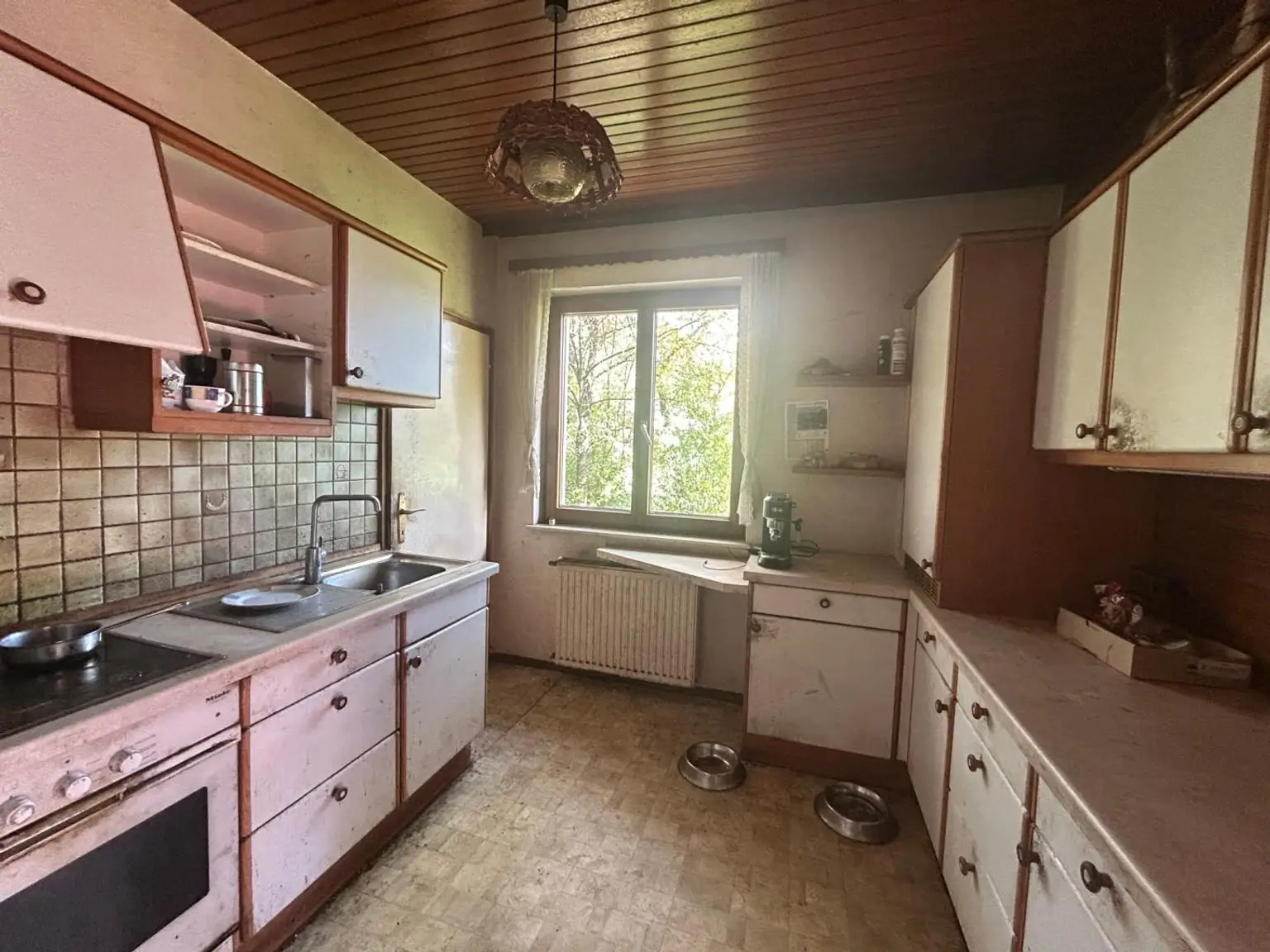 TOP LAGE! Einfamilienhaus mit viel Potenzial!