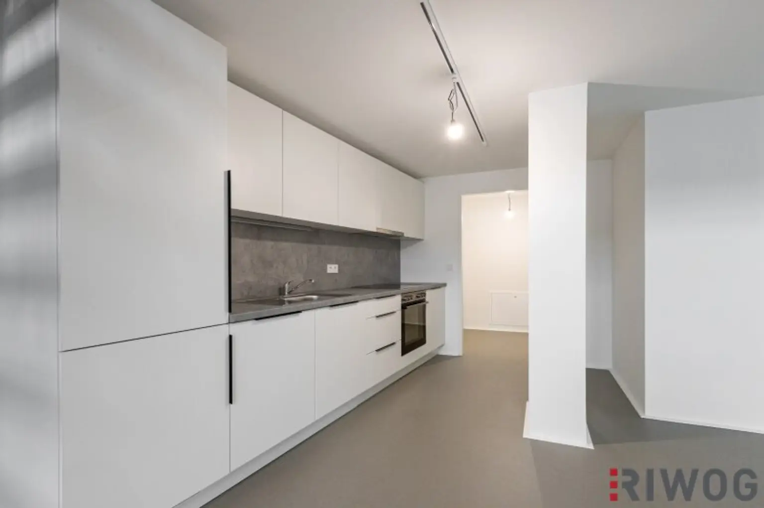 ERSTBEZUG nach Sanierung | Außergewöhnliches Loft mit Raumhöhe bis zu ca. 4,90 m | Büro/Praxis Nutzung und Kurzzeitvermietung möglich