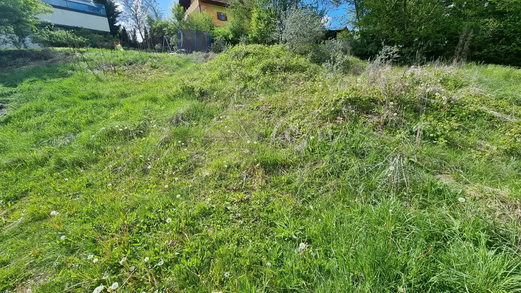 Sonniges Grundstück für Bungalow in Mantscha mit Planung und Baugenehmigung