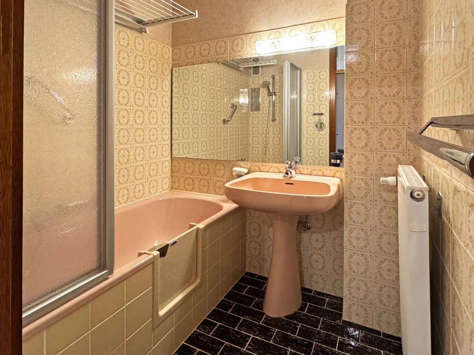 "Cooler Ausblick - Loggia und Stellplatz inklusive!"