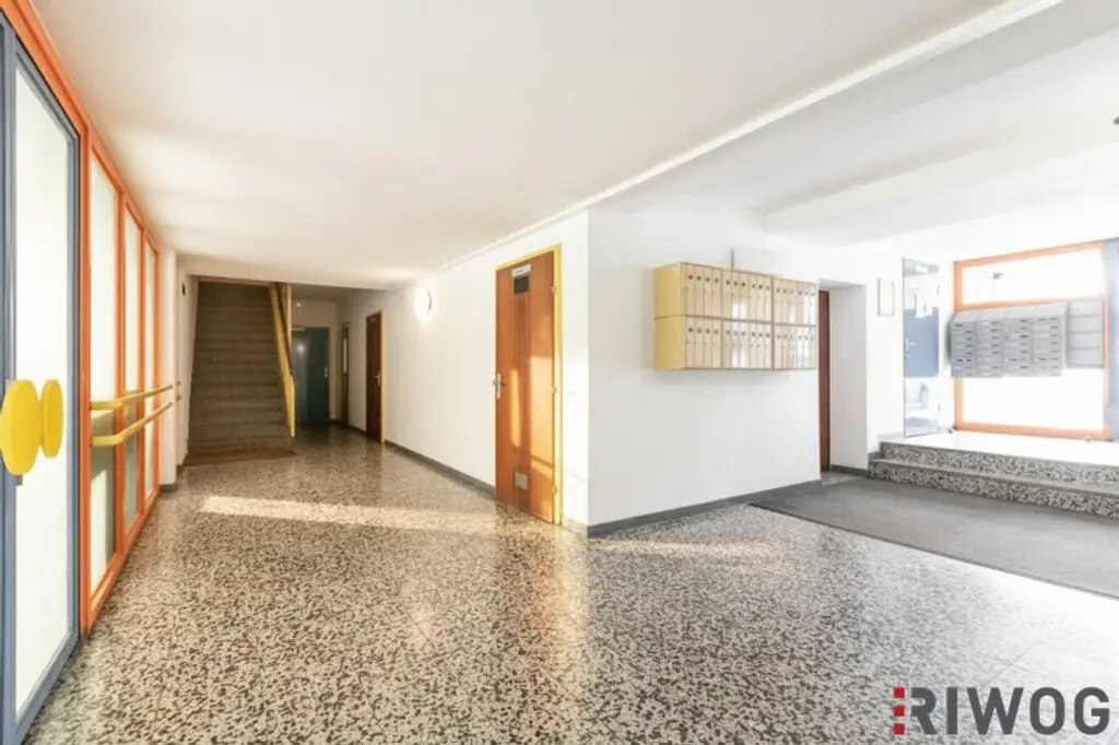 ERSTBEZUG nach Sanierung I 3 Zimmerwohnung im Herzen Klosterneuburgs I Gemeinschaftsgarten I Tischler-Küche mit Siemens Geräten