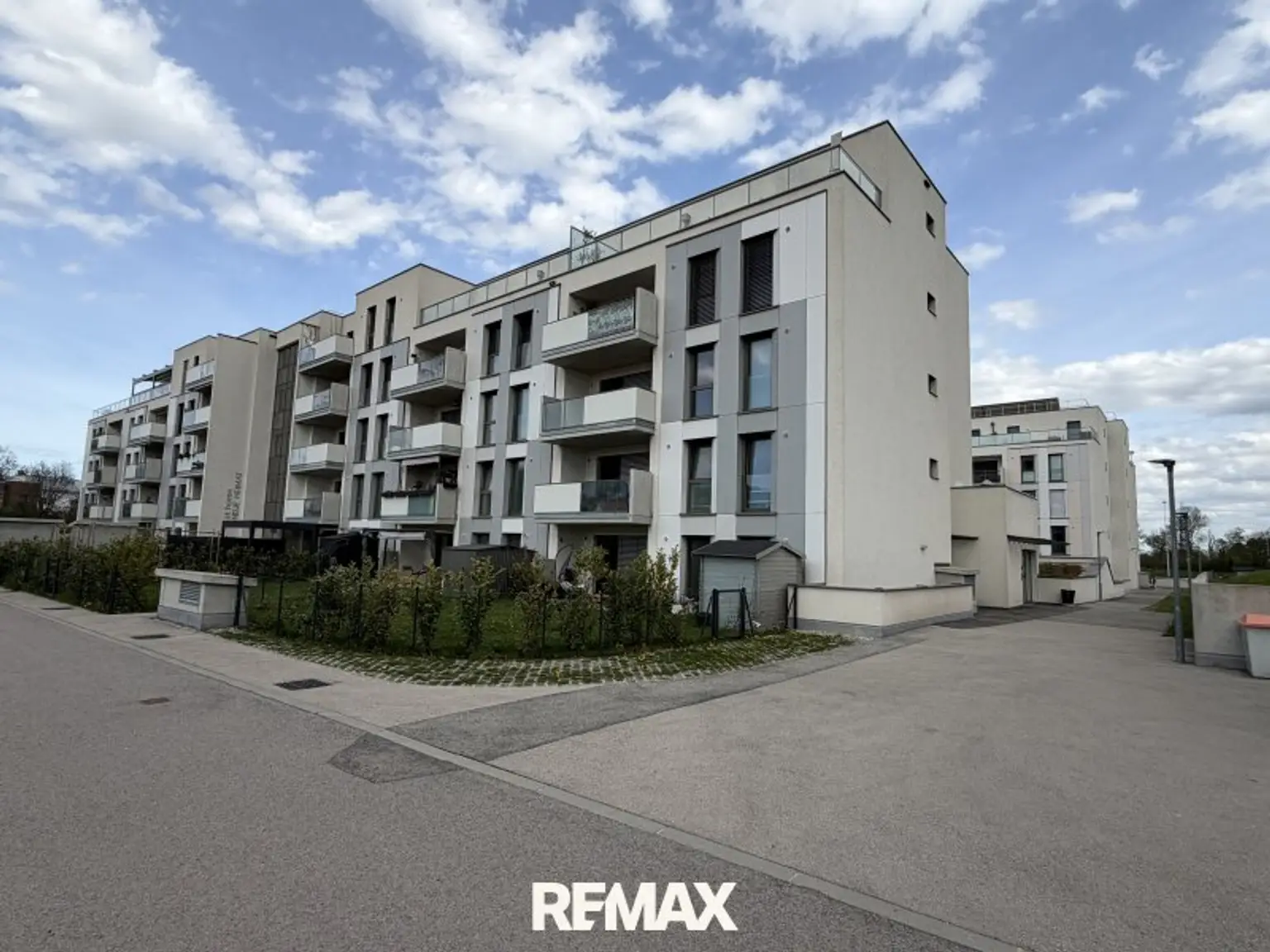 Wohnanlage mit drei Stiegen