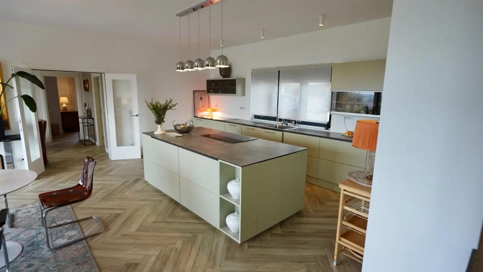 42ee9af1-e1a9-49dd-ac79-a70a02582426