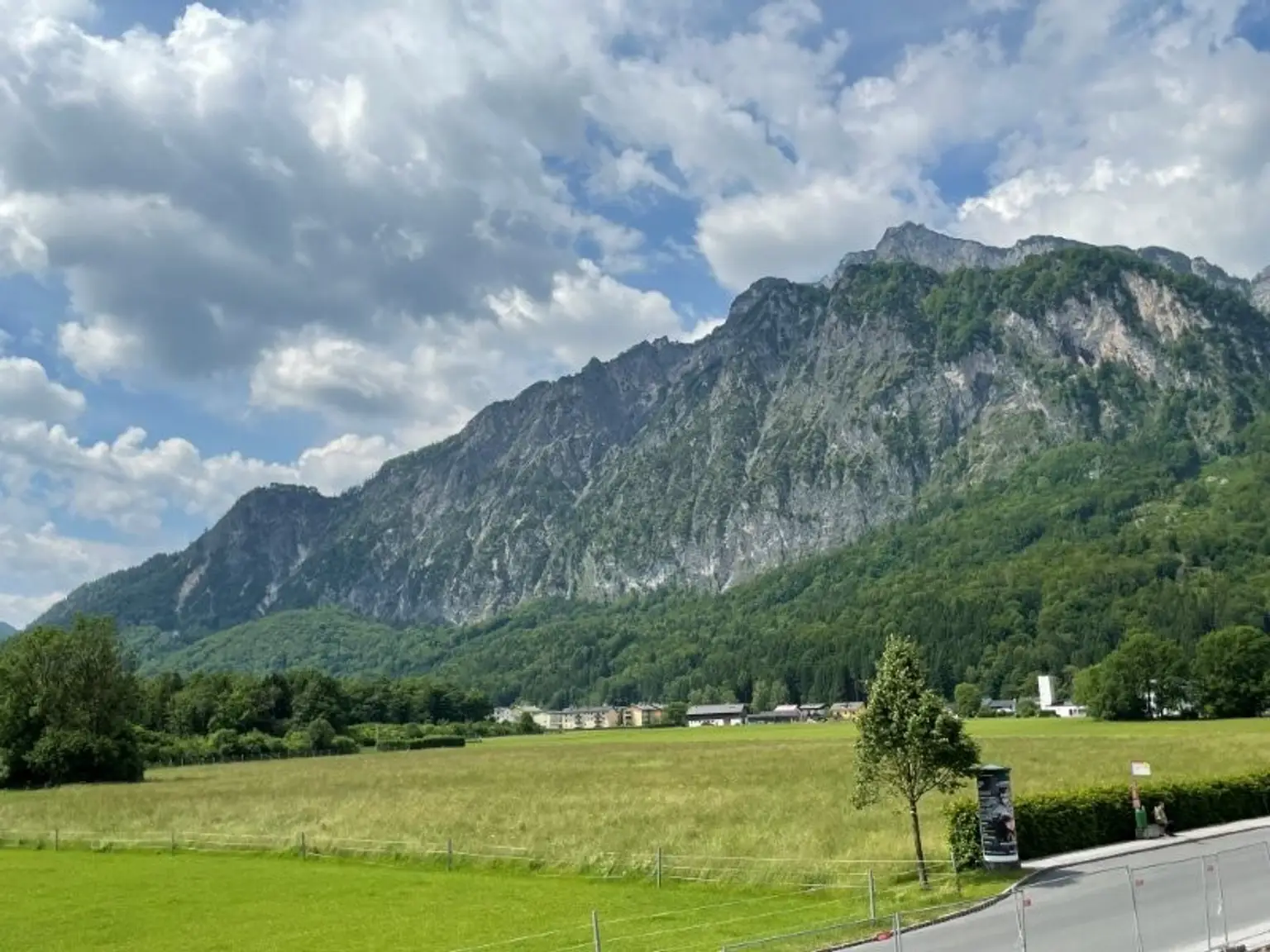 "GRÖDIG - Modernes 2 Zimmer Appartement mit großer Loggia und Bergblick"