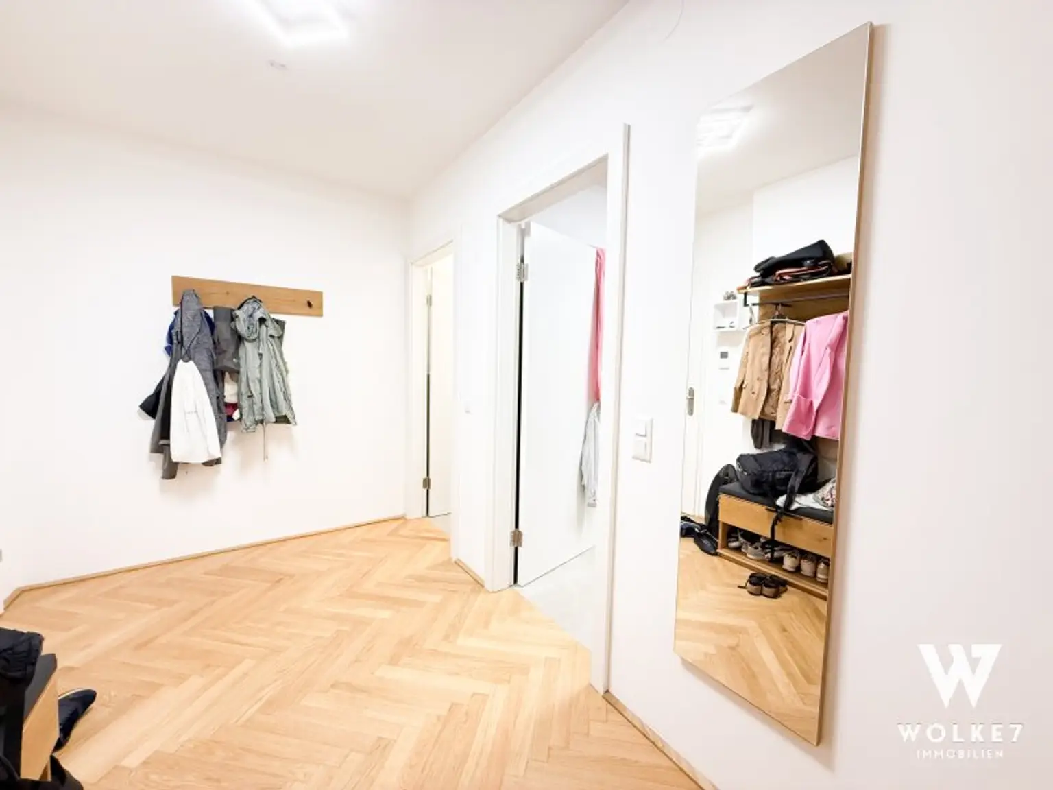 Klassischer Altbau trifft modernen Luxus – Helle kernsanierte 2-Zimmer-Wohnung mit Balkon & Tiefgarage in bester Lage von Margareten