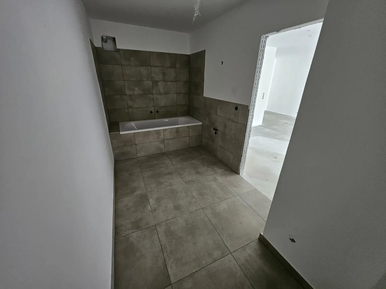 Erstbezug mit Stil: 2-Zimmer-Wohnung mit Loggia und großzügiger Wohnküche