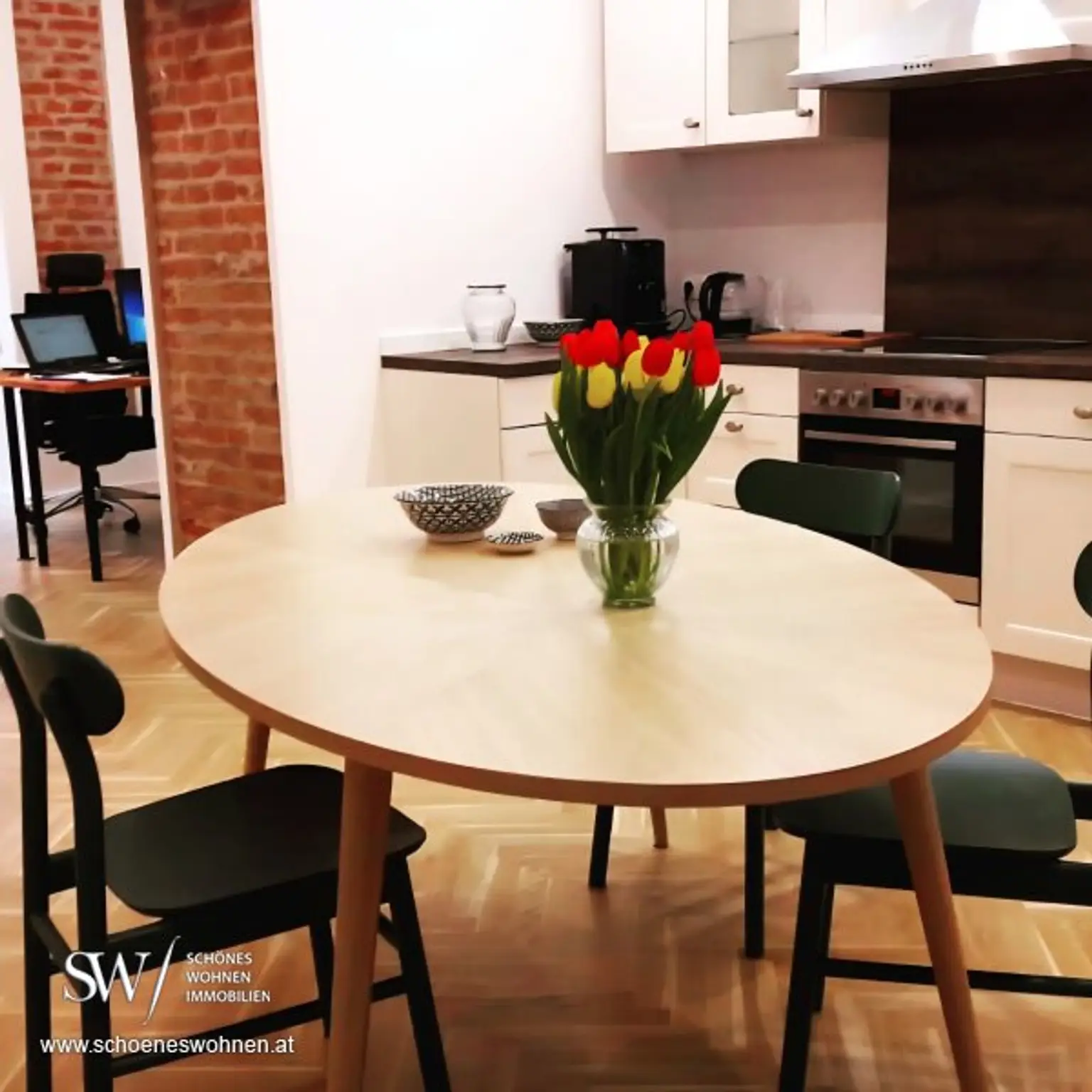 Küche/Gemeinschaftstisch