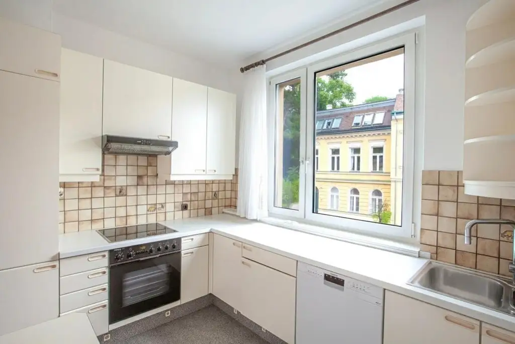 "Retro Chic Living! Nähe Pötzleinsdorfer Schlosspark inkl. 75 m² Dachterrasse"
