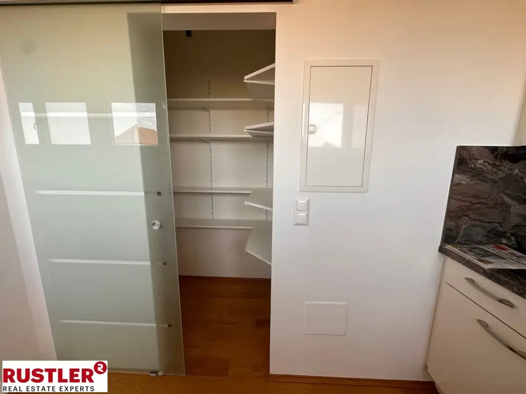 Außergewöhnliche 3-Zimmer Maisonette-Wohnung in Ruhelage