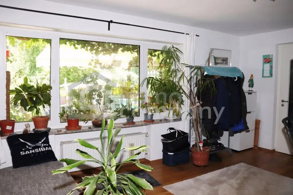 Take it change it or leave it - Einfamilienhaus mit großem Garten in der Alten Burgau !!!