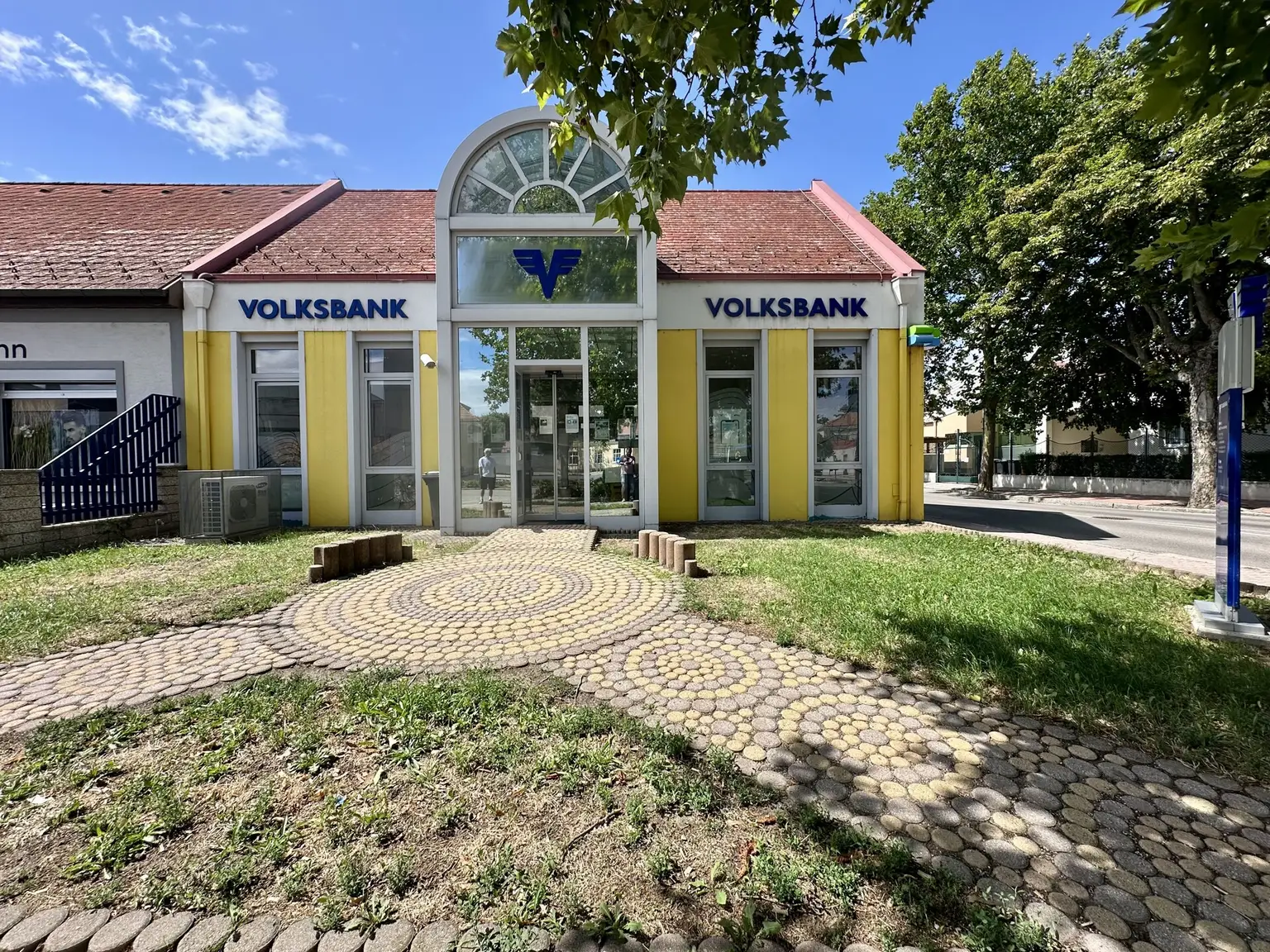 Straßenansicht