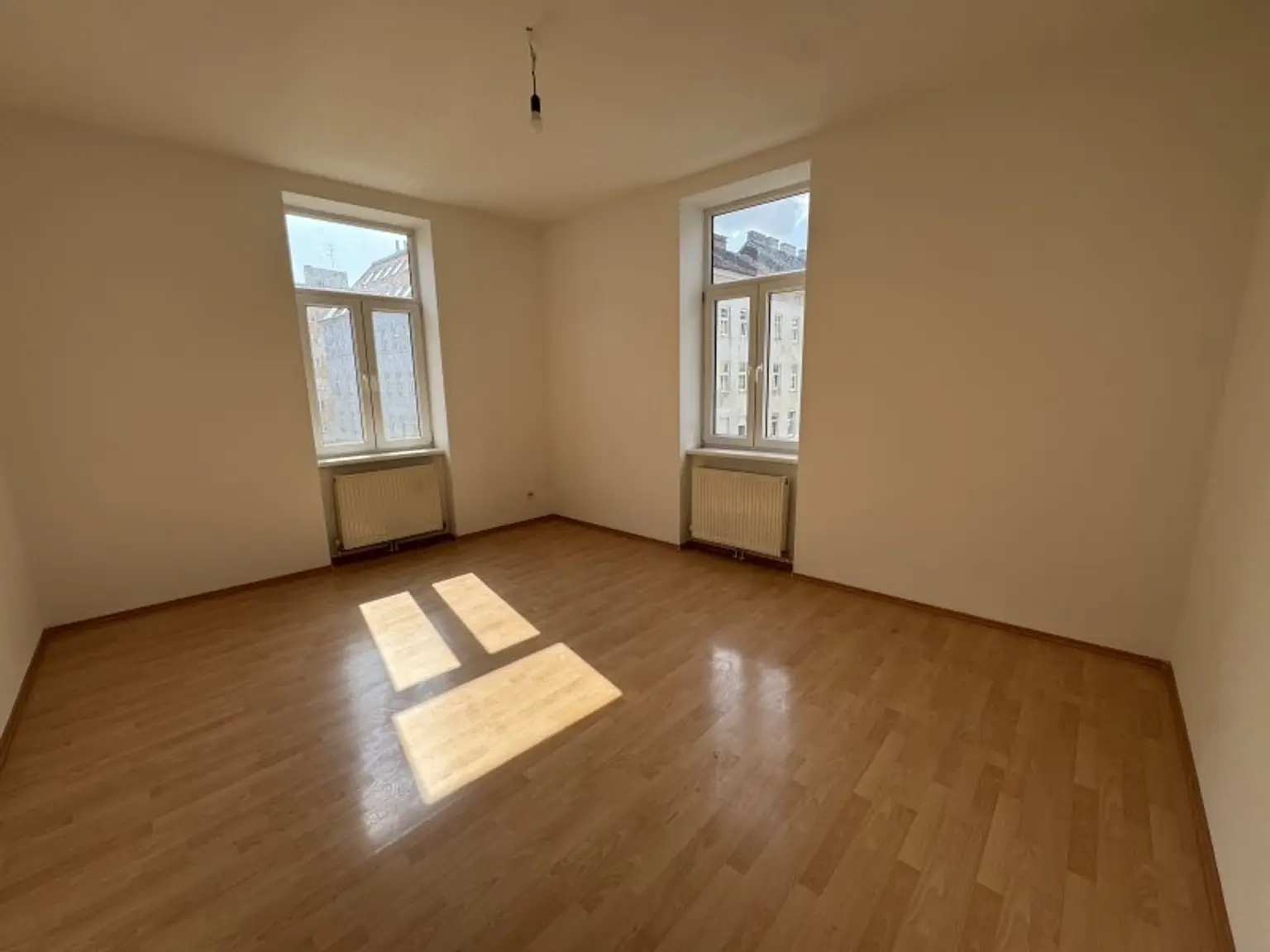 Altbauprojekt Columbusgasse 70 – Wohnen & Investieren im Herzen von Favoriten