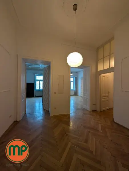 Eleganz trifft Geschichte - stilvolle Altbauresidenz an der Linken Wienzleie