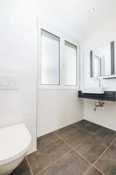 KEINE PROVISON I SONNIGE LOGGIA I KOMPLETT ERNEUERT I 3-ZIMMER-DOMIZIL I BESTE LAGE BEIM LEND I HELL & LUFTIG I RUHIGES WOHNEN I TIERFREUNDLICHES ZUHAUSE I PROJEKT WOHNEN I