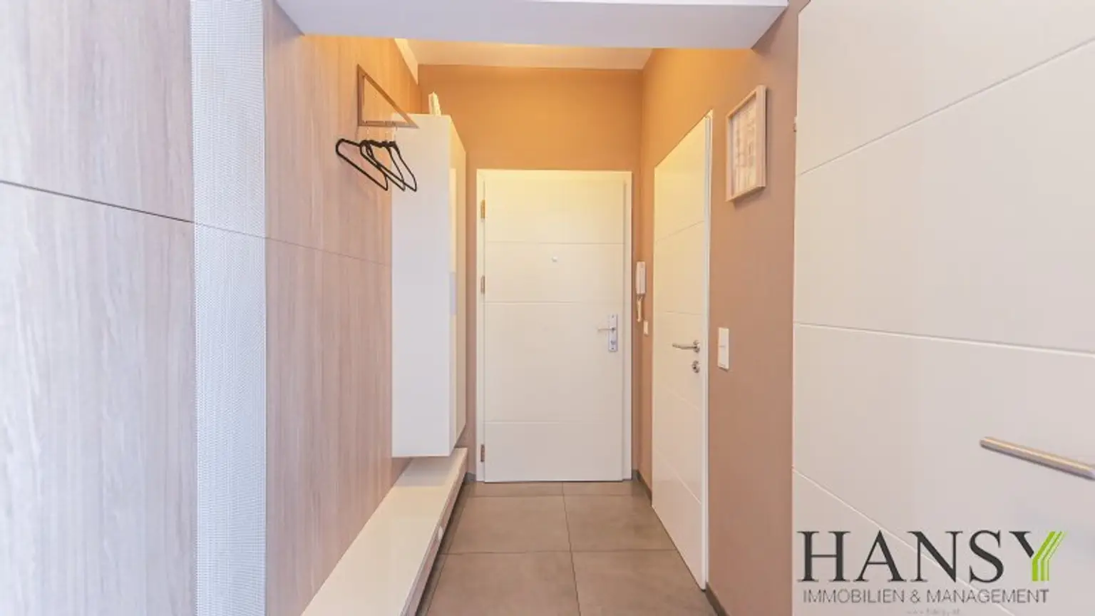 Charmante vollmöblierte 3 Zimmer Wohnung mit Lift!
