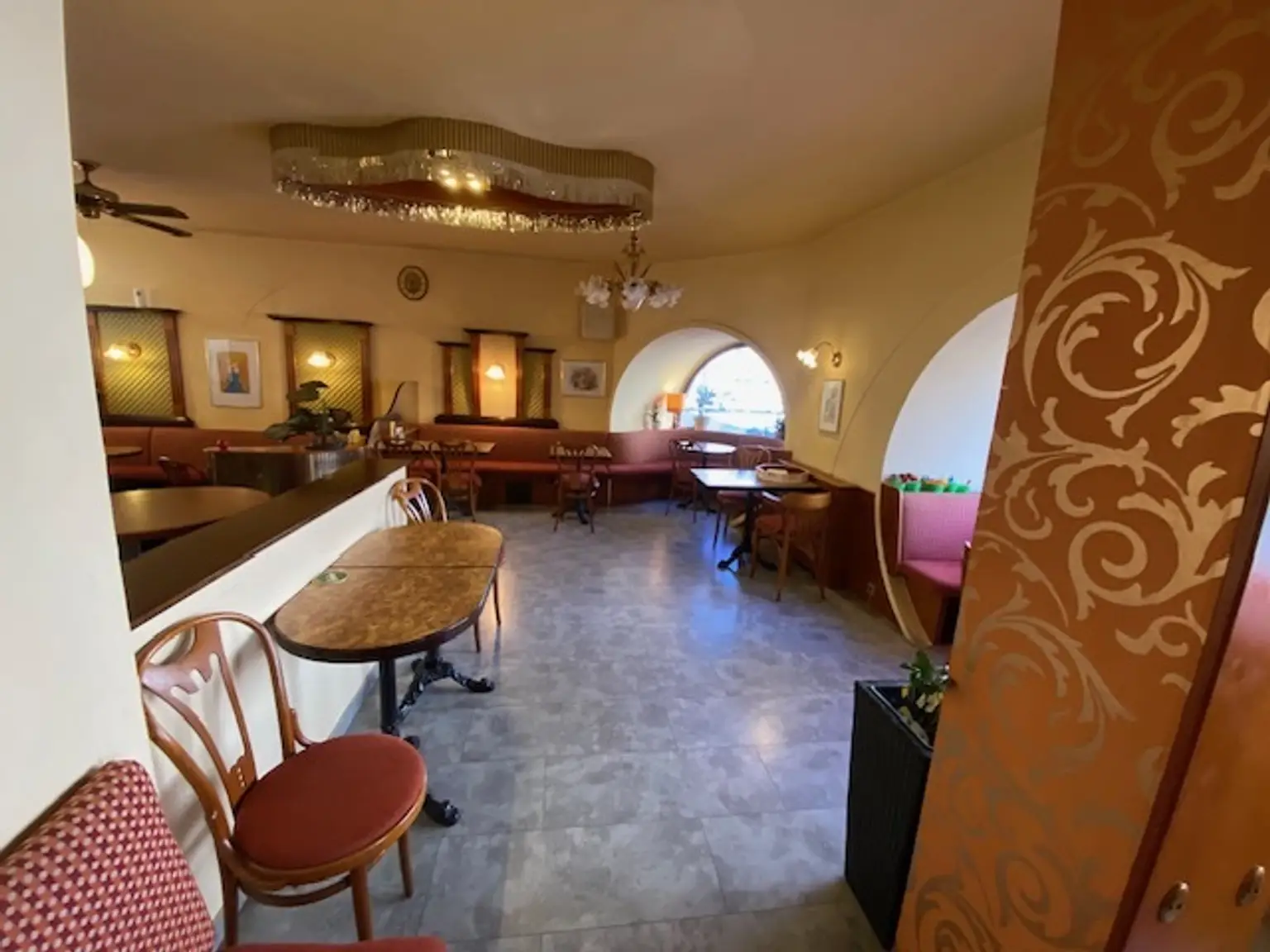Attraktives Gastronomieobjekt in Wien: 143m² mit Garten & Terrasse! Miete: 1.938,88 €