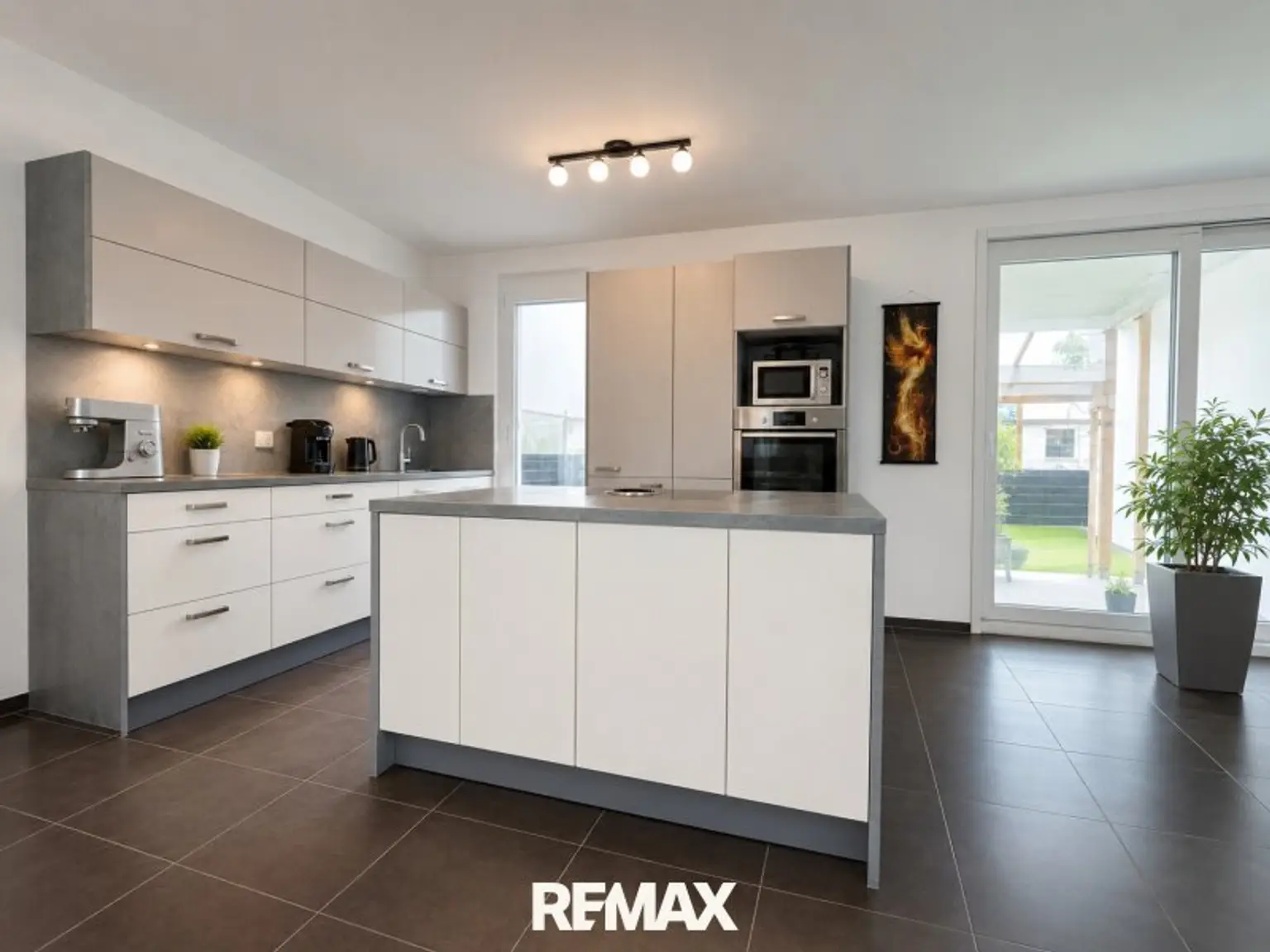 ***Exklusives Wohnen mit großer Terrasse – modern, großzügig und in Topzustand***
