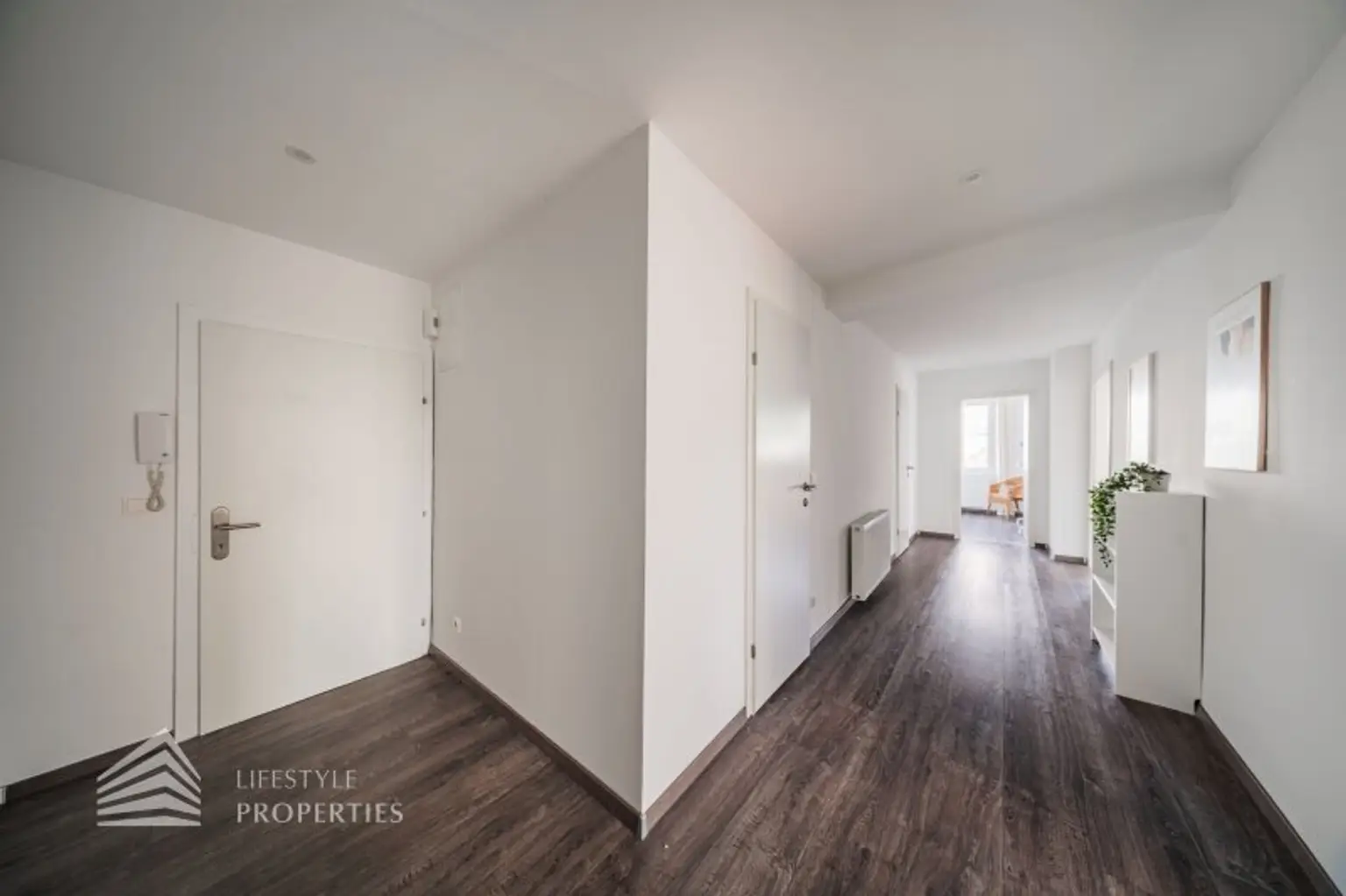 Dachgeschosswohnung mit Grünblick – 3 Zimmer im 18. Bezirk