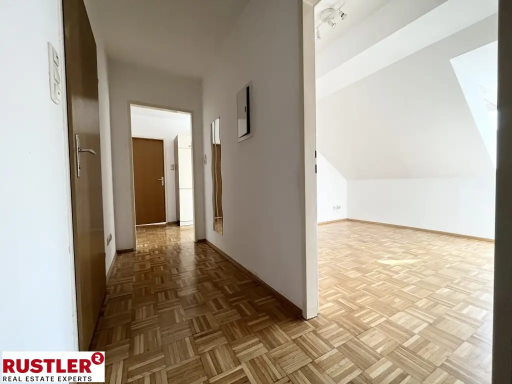 Zentral gelegene 3-Zimmerwohnung mit separater Küche – ab November verfügbar