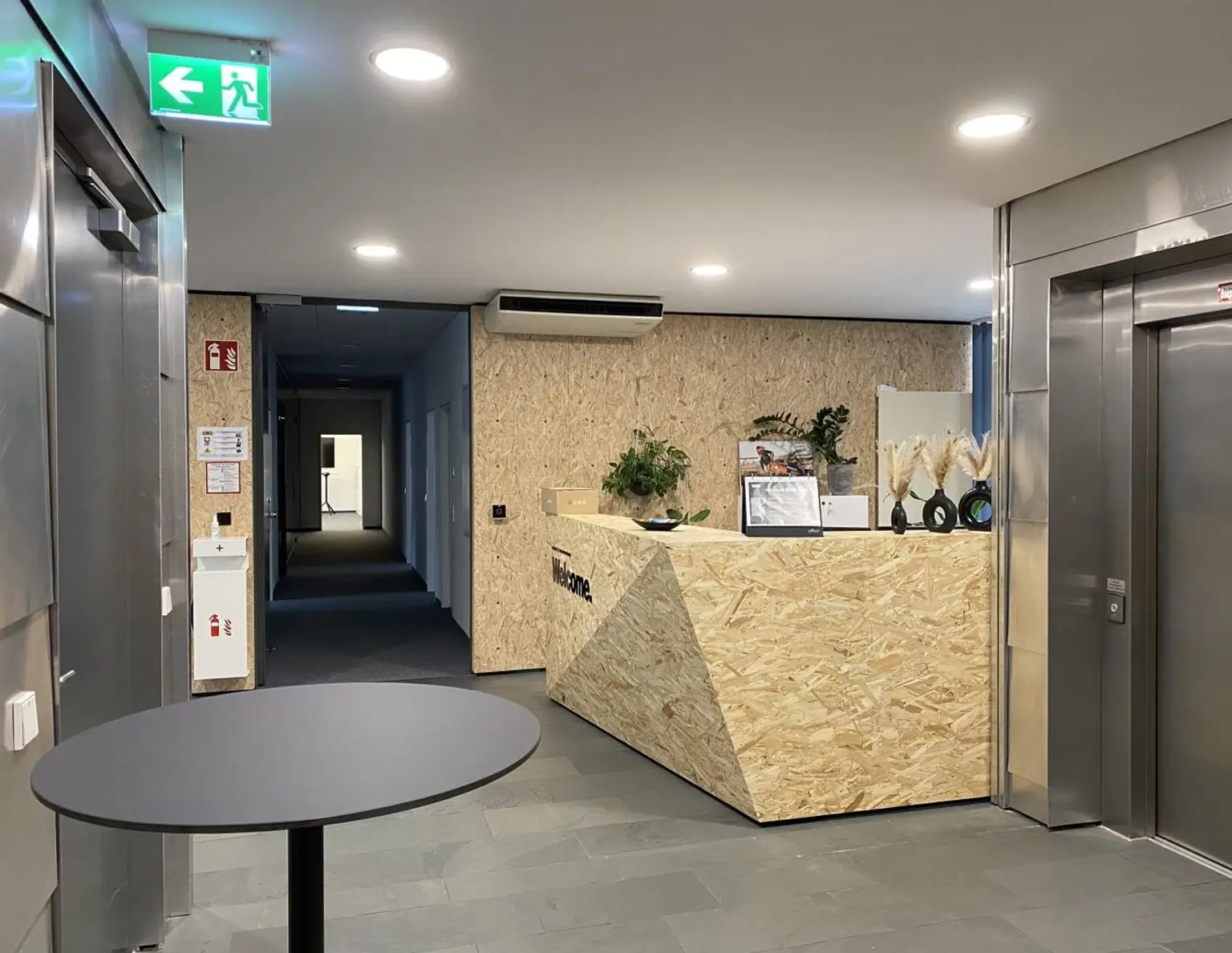 Attraktive Büro/Praxis in Wels: 298m², klimatisiert, Parkplätze & Tiefgarage!