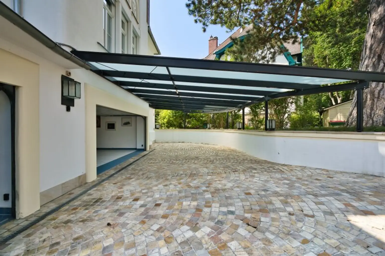 Leben wie in Schönbrunn: Stilaltbau-Villa mit 568m², Gartenidylle, Wohnen und Arbeiten im Herzen von Hietzing!