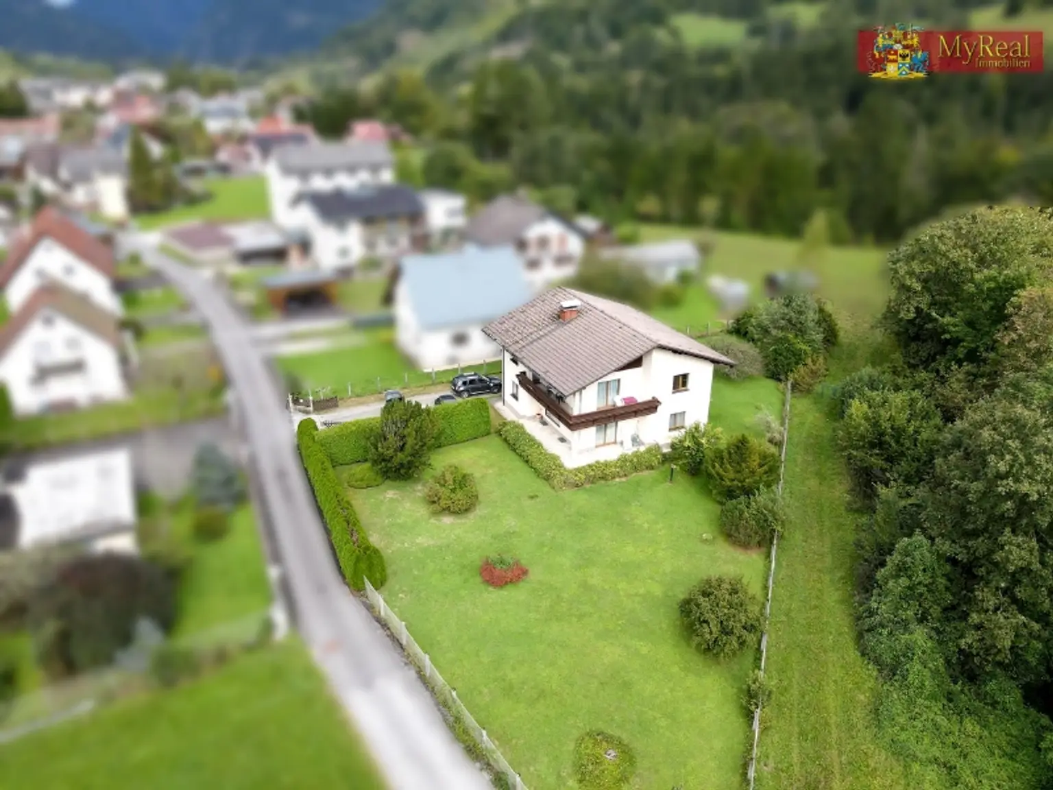 Sehr großzügiges Haus in Ruhelage