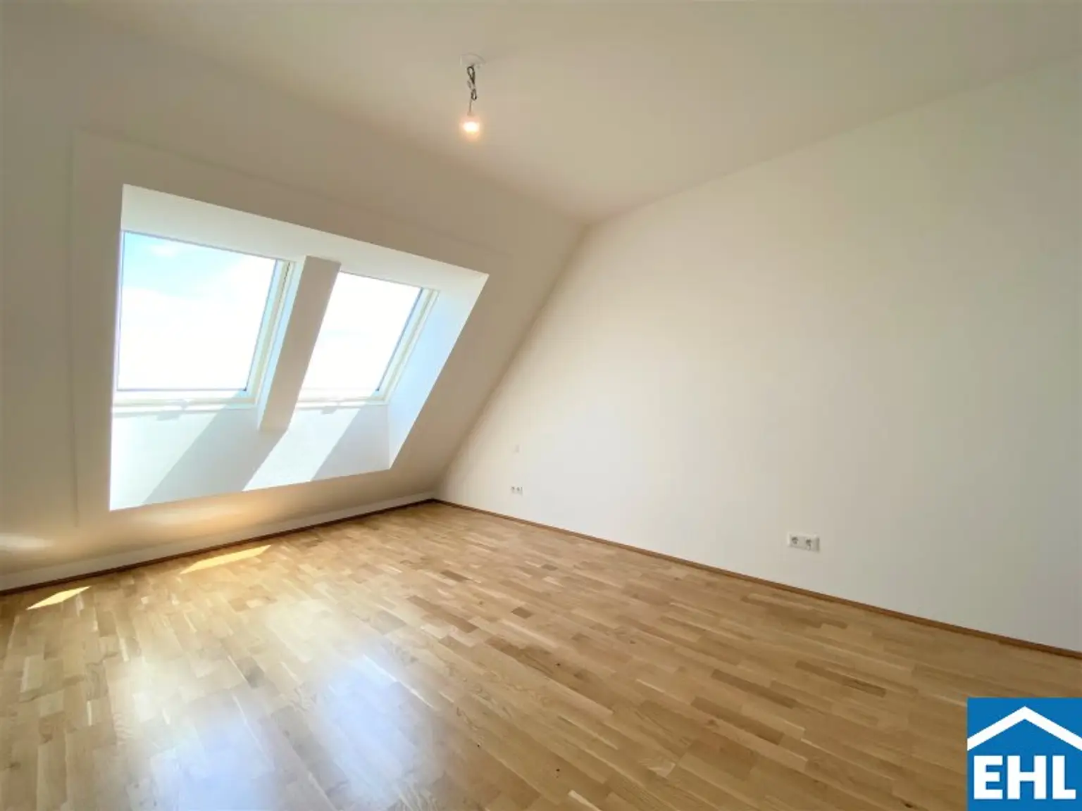 Wunderschöne 3-Zimmer Dachgeschosswohnung mit perfekter Infrastruktur