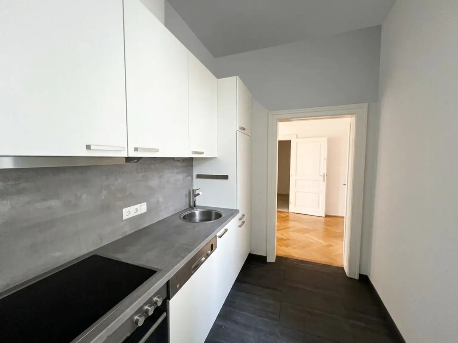 UNBEFRISTET: Charmante 2-Zimmer-Altbauwohnung nahe Volkstheater