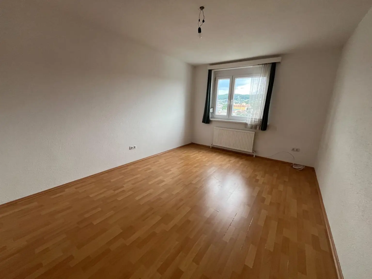 Gemütliche Loggia-Wohnung mit tollem Blick über Eisenstadt und seiner Umgebung!