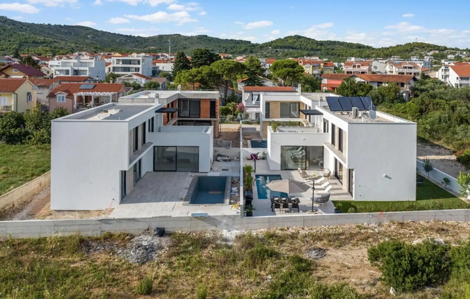 Elegante Villa in Tribunj – Mediterranes Leben mit Investitionswert